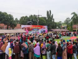 Ratusan Warga Antusias Padati Bazar Murah Ramadan Polresta Cirebon